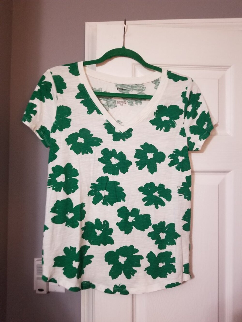 SONOMA White & Green "The Everyday Tee"
